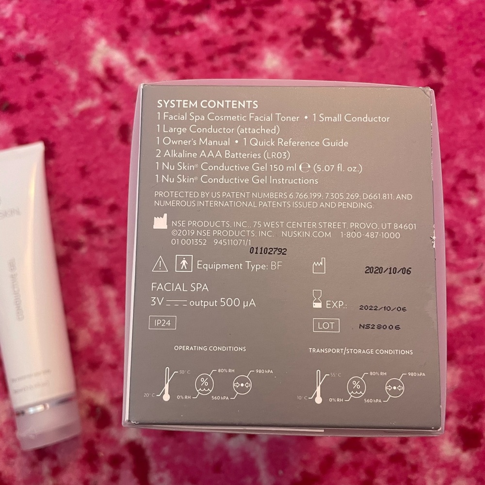 Brand New/in box NuSkin Facial Spa & Gel